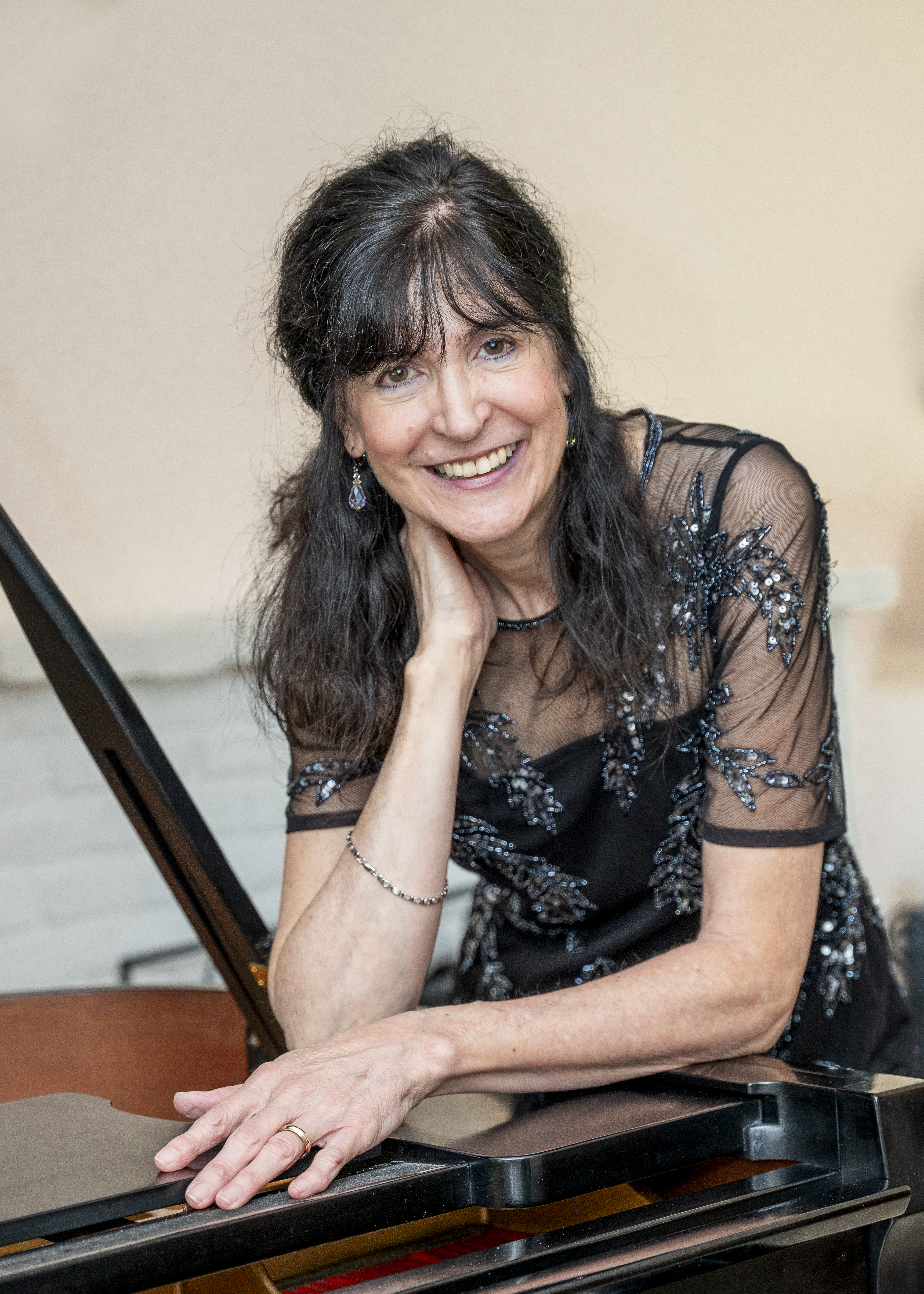 Accompanist Stacy Cahoon